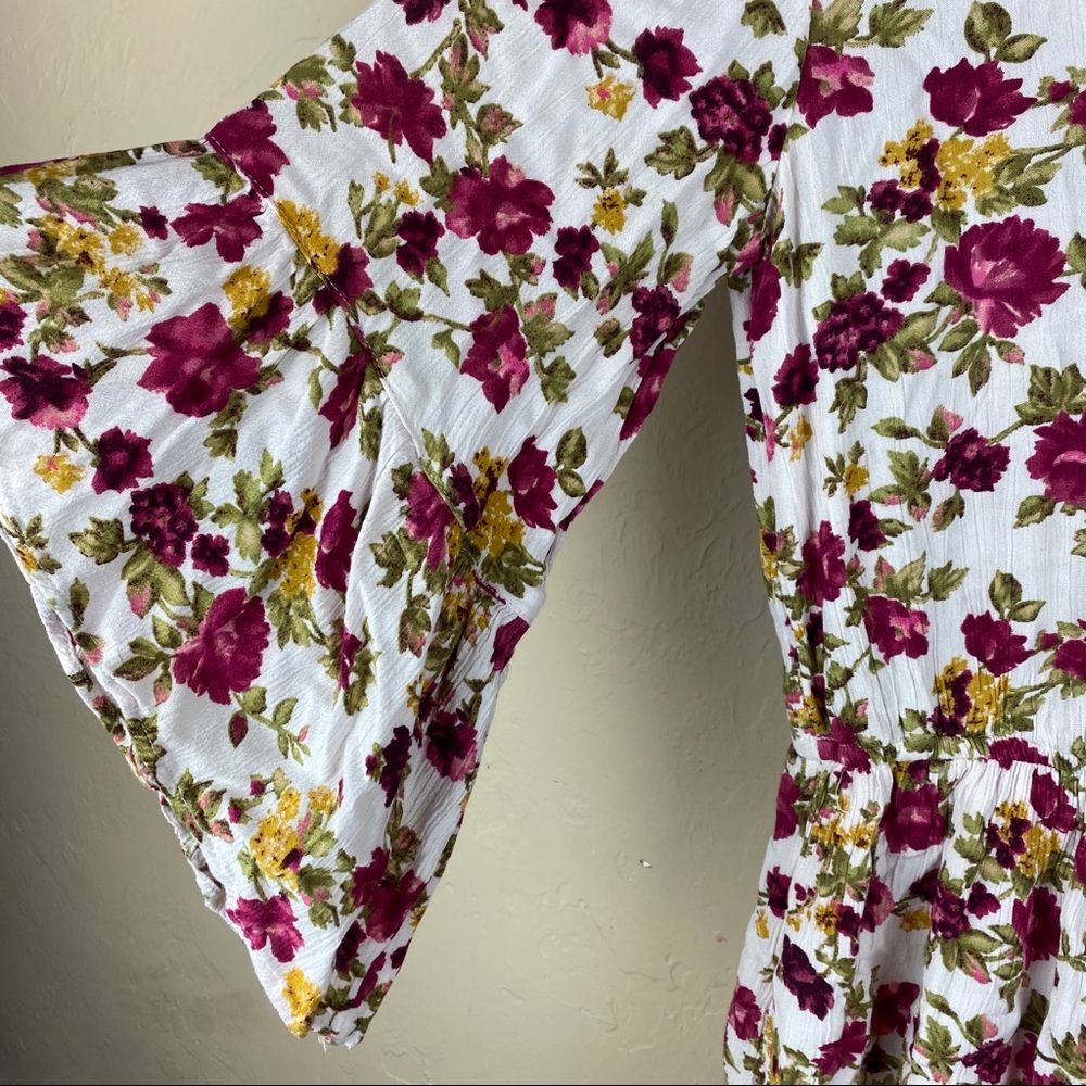 American Eagle AEO White Pink Floral Romper XS - Picture 12 of 14
